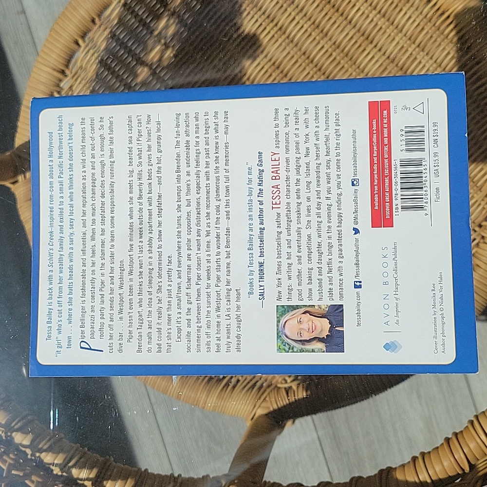 It Happened One Summer by Tessa Baily paperback Book - Picture 2 of 2